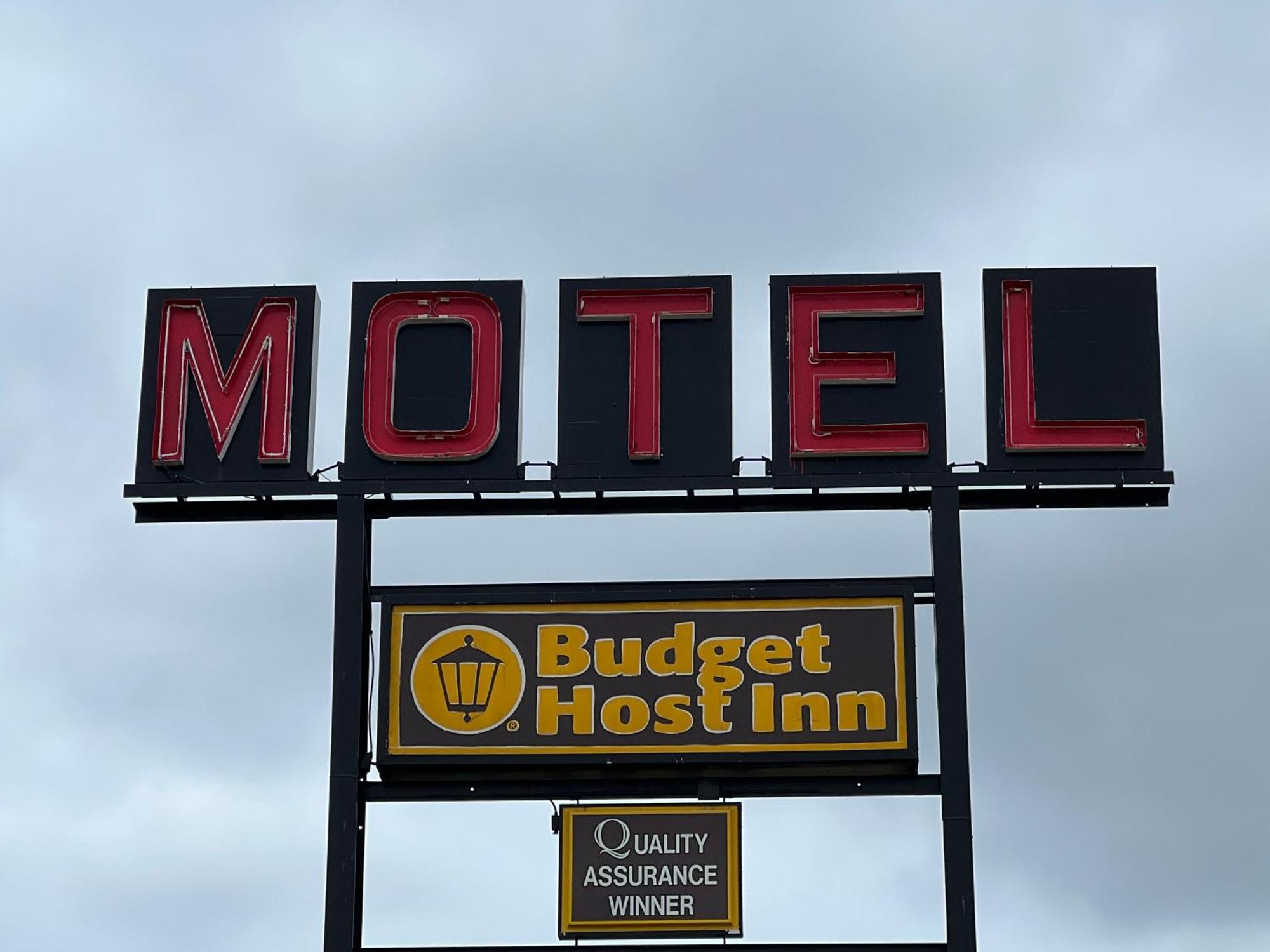 Budget Host Inn - Emporia Bagian luar foto